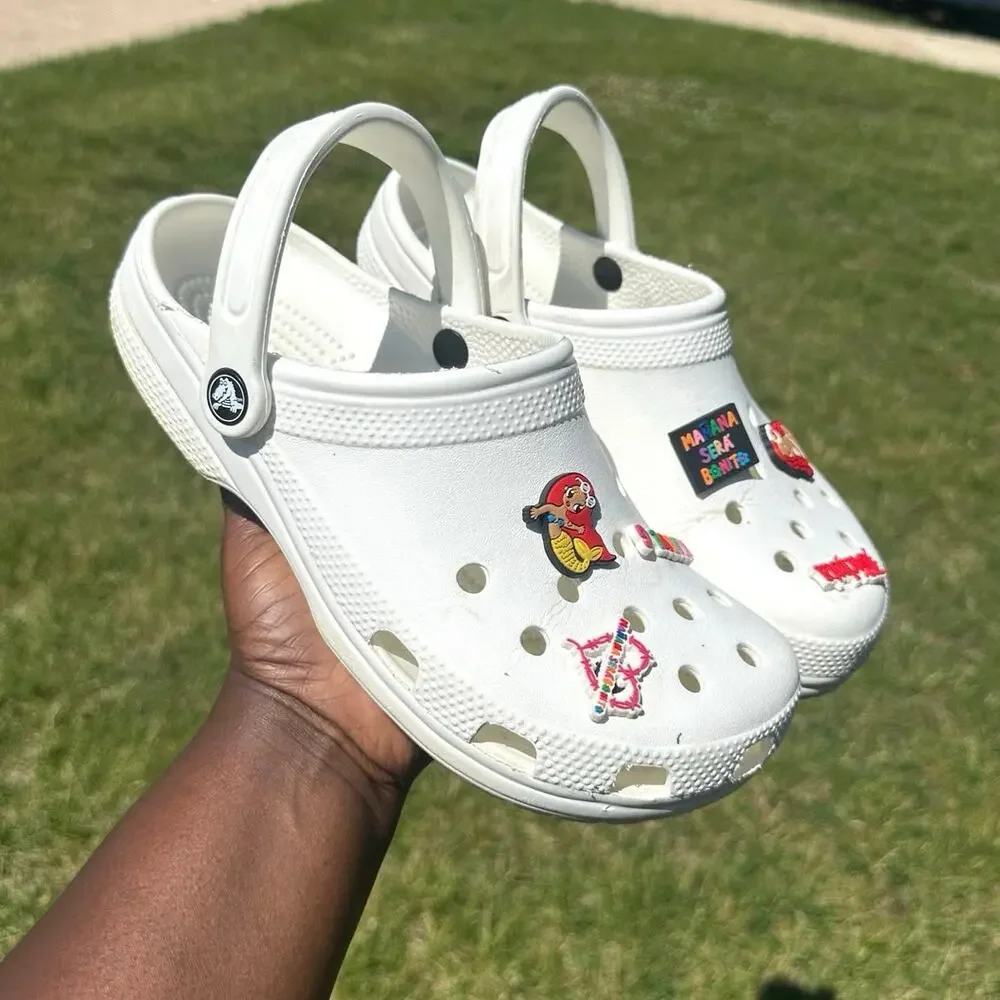 Crocs Unisex‎ Adult Classic Clogs With Charms Size M6 W8 White